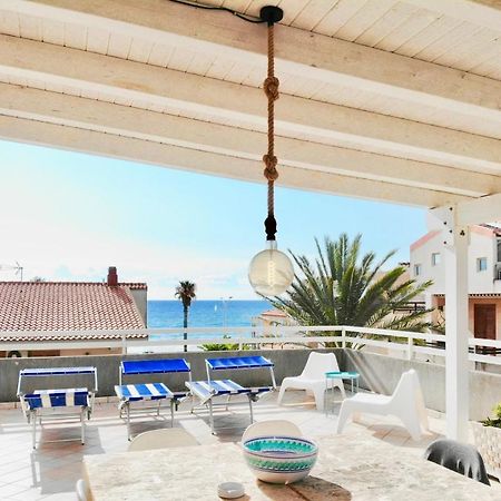 Beachfront Rooms Marina Di Ragusa Exterior photo