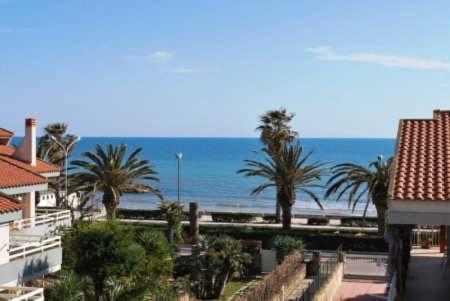 Beachfront Rooms Marina Di Ragusa Exterior photo