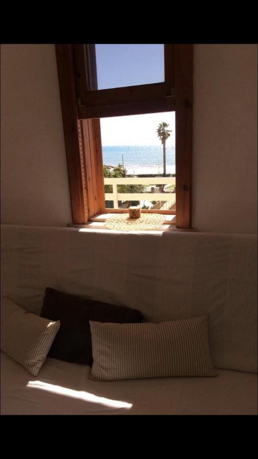 Beachfront Rooms Marina Di Ragusa Exterior photo