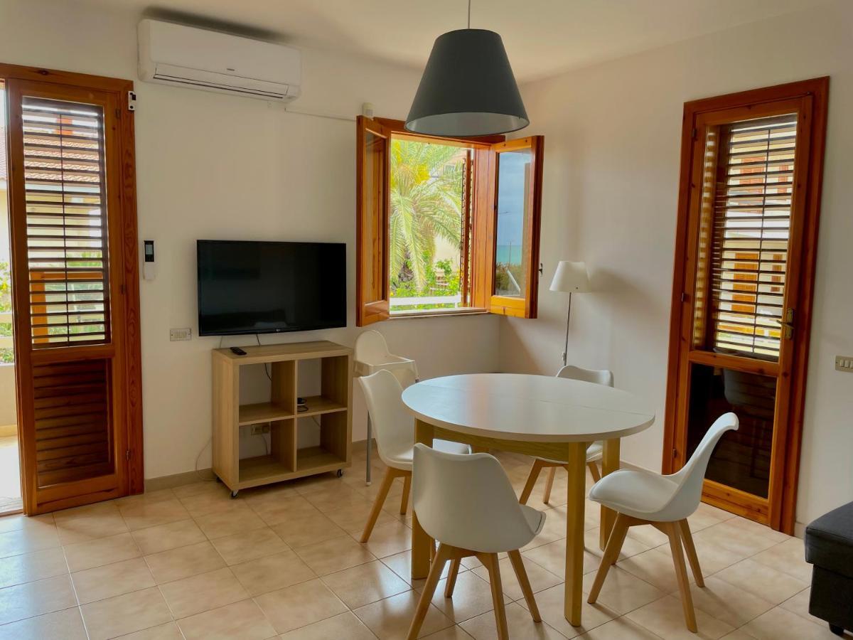 Beachfront Rooms Marina Di Ragusa Exterior photo